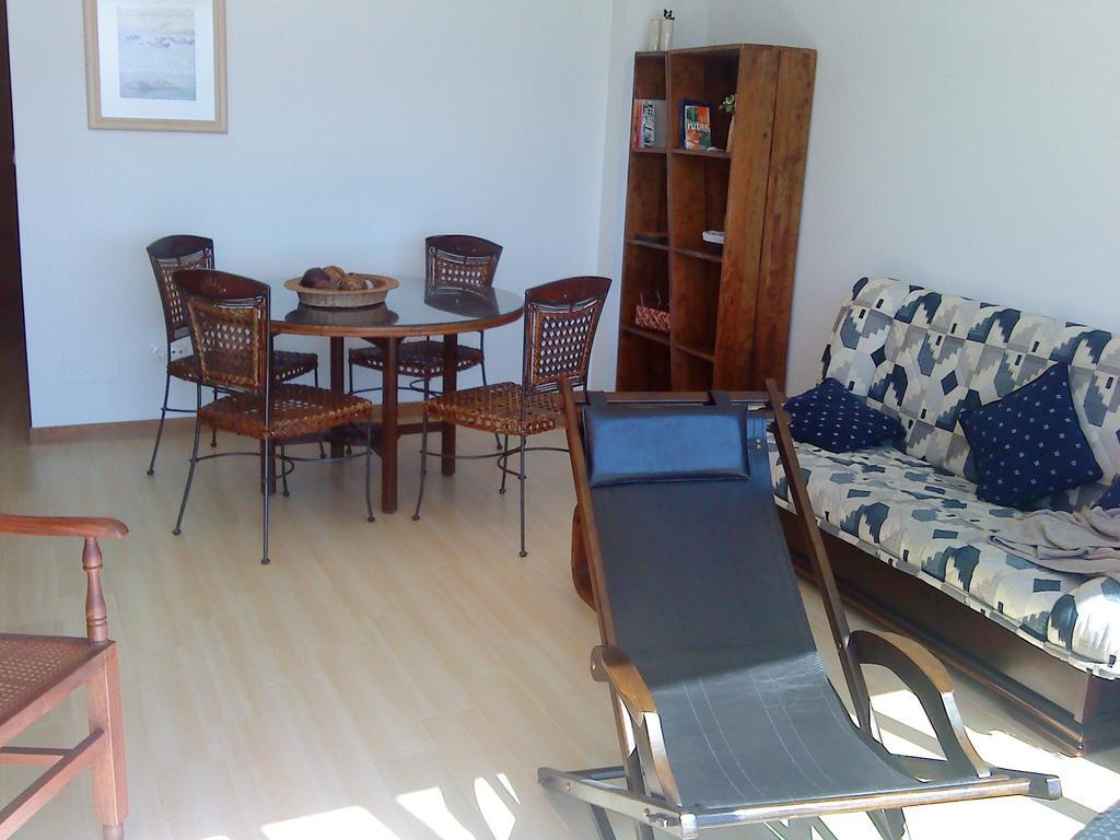 Apartamentos Puerto Basella Villanueva De Arosa Ruang foto