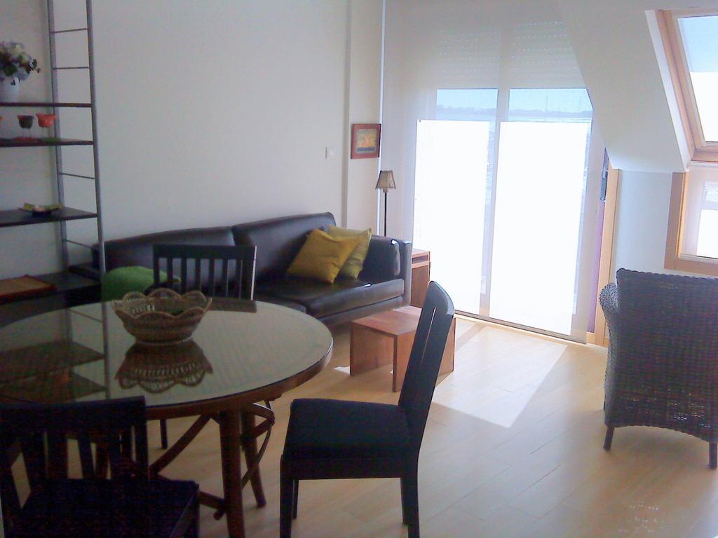 Apartamentos Puerto Basella Villanueva De Arosa Ruang foto